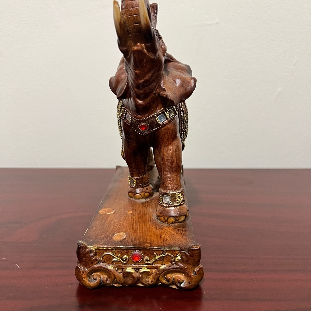 Elephant decor - Picture 3 of 6